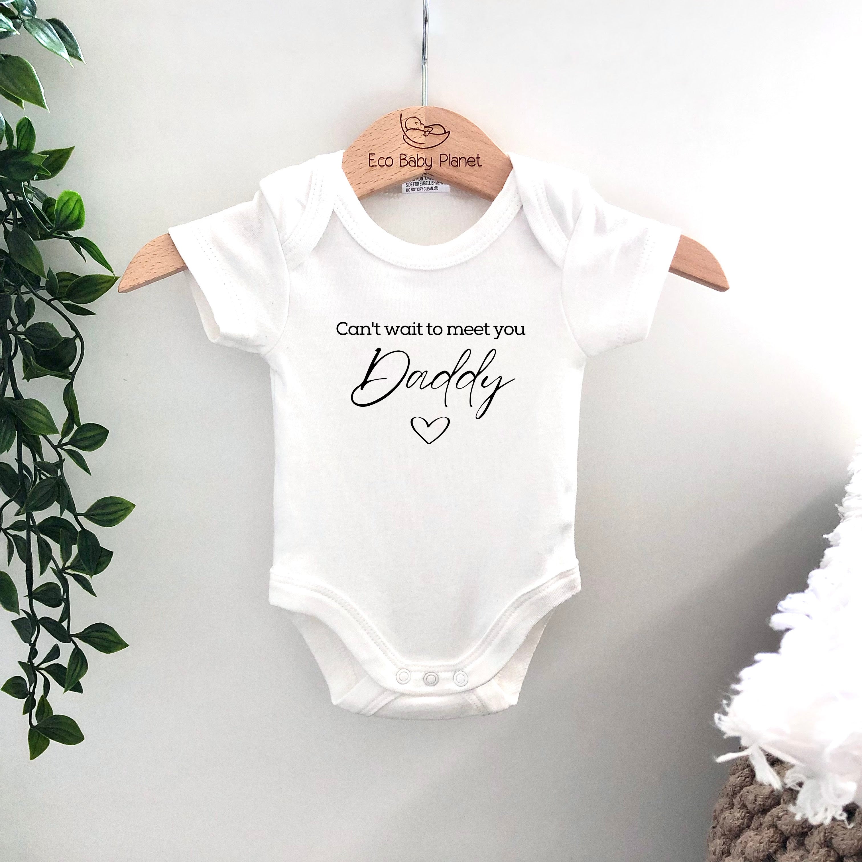 I Can't Wait to Meet You Daddy - Coming Soon - Baby Onesie Birth Pregnancy Announcement - Baby One-Piece Bodysuit